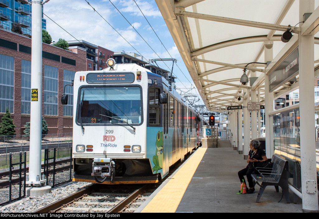 Light Rail Car 299 arrives at Union Station